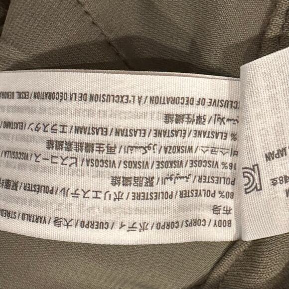 Abercrombie Women's Pants sz 14 Short Pleated Front Green Pants - Picture 4 of 10